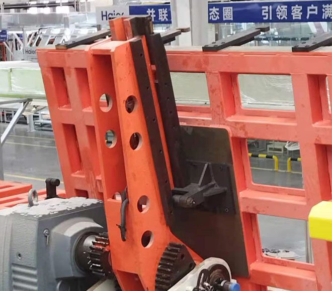 開合模機(jī)械臂
